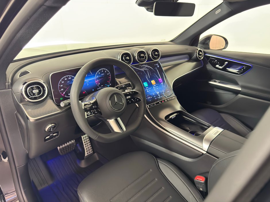 2025 Mercedes-Benz GLC 300 4MATIC