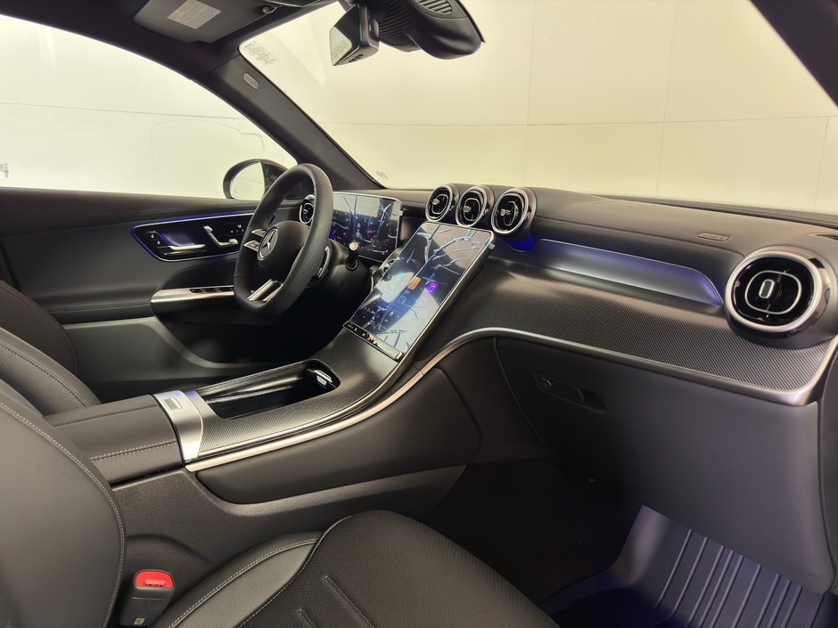 2025 Mercedes-Benz GLC 300 4MATIC