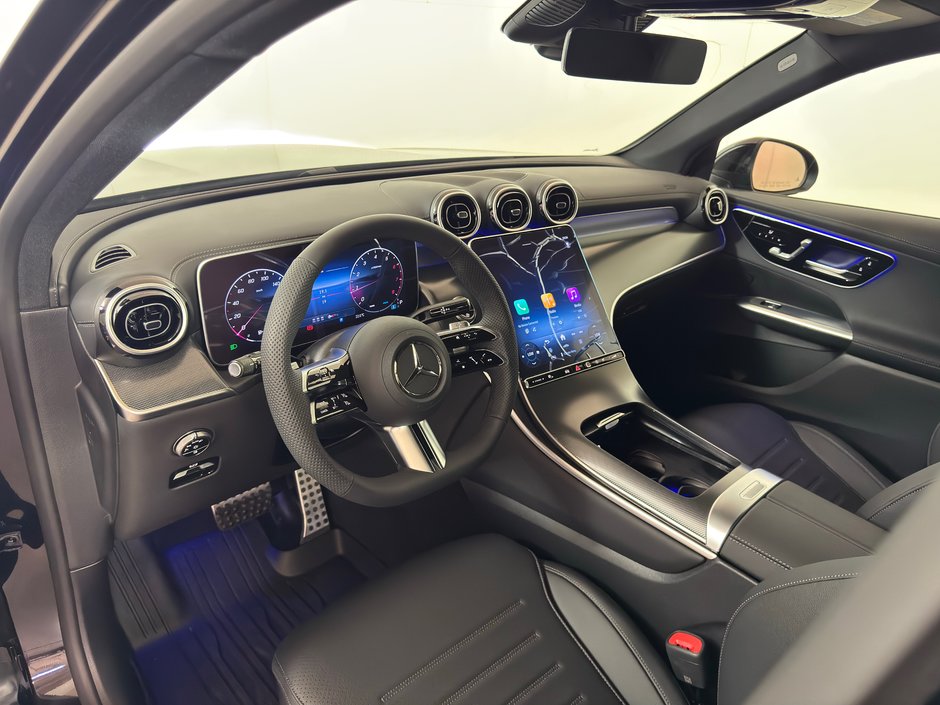 2025 Mercedes-Benz GLC 300 4MATIC