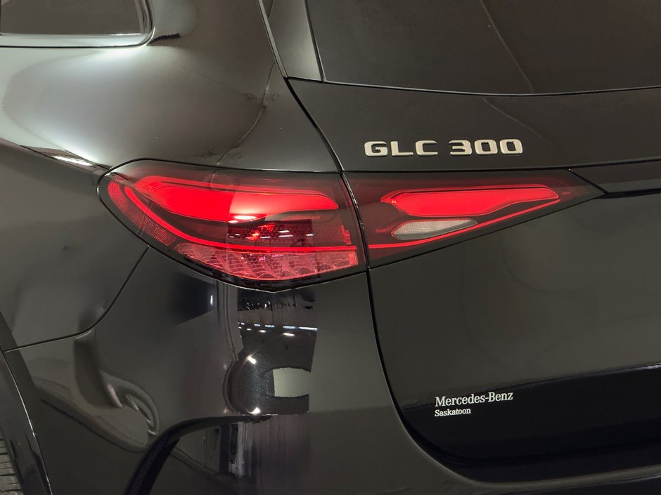 2025 Mercedes-Benz GLC 300 4MATIC