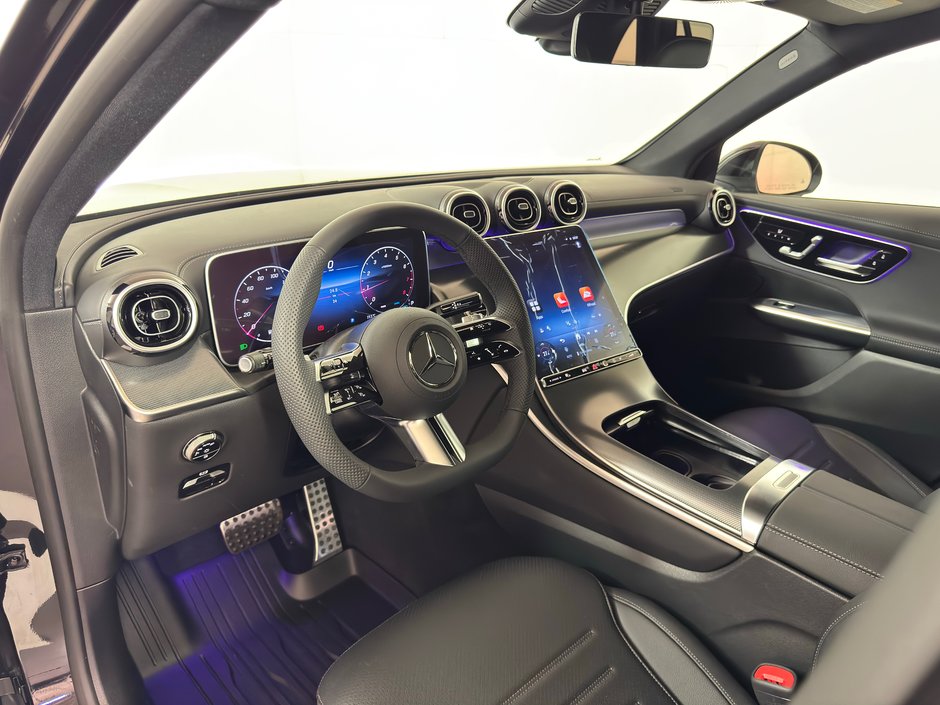 2025 Mercedes-Benz GLC 300 4MATIC