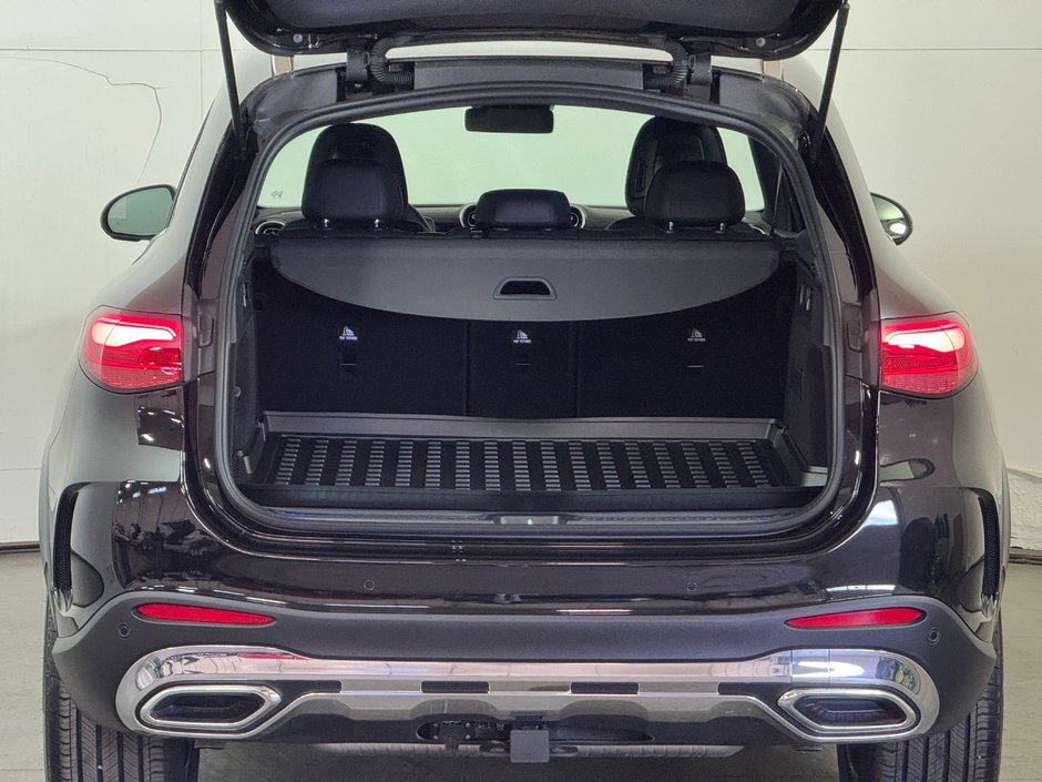 2025 Mercedes-Benz GLC 300 4MATIC