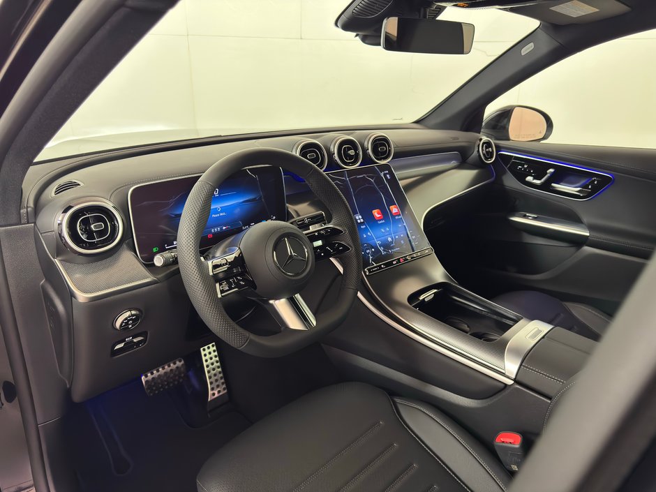 2025 Mercedes-Benz GLC 300 4MATIC