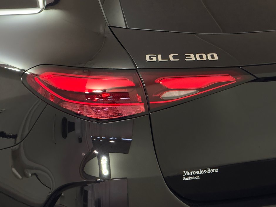 2025 Mercedes-Benz GLC 300 4MATIC
