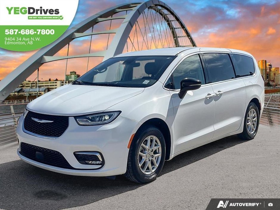 2024 Chrysler Pacifica Touring-L-0
