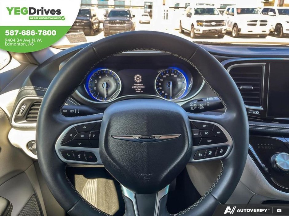 2024 Chrysler Pacifica Touring-L-13