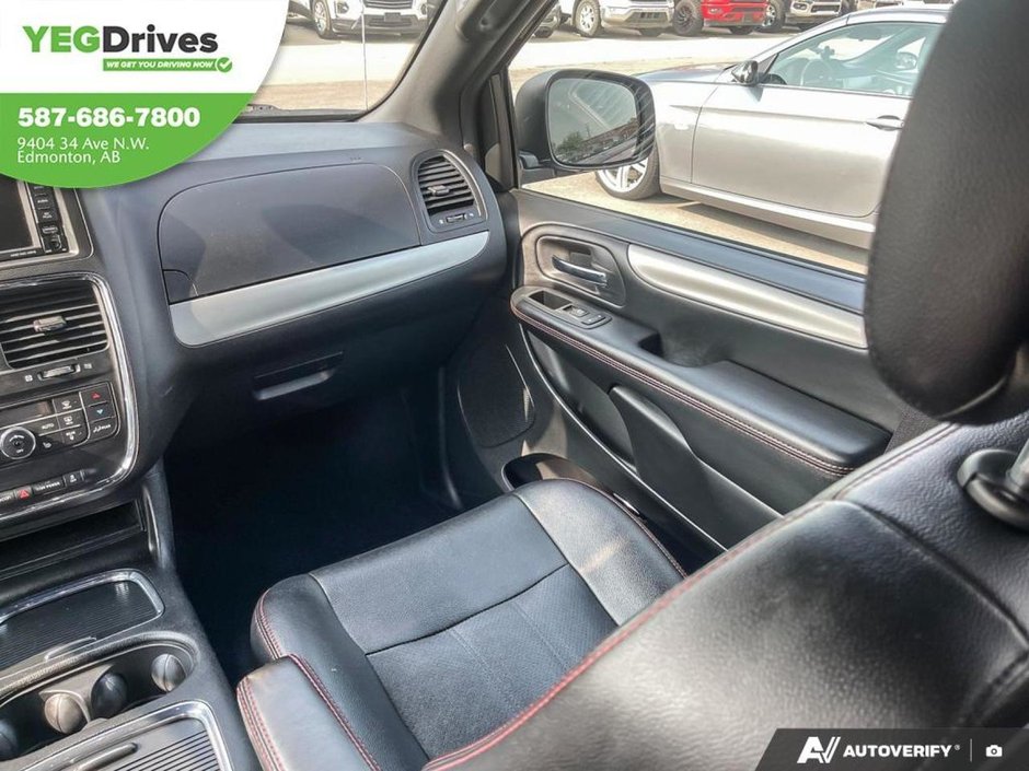 2019 Dodge Grand Caravan GT-24