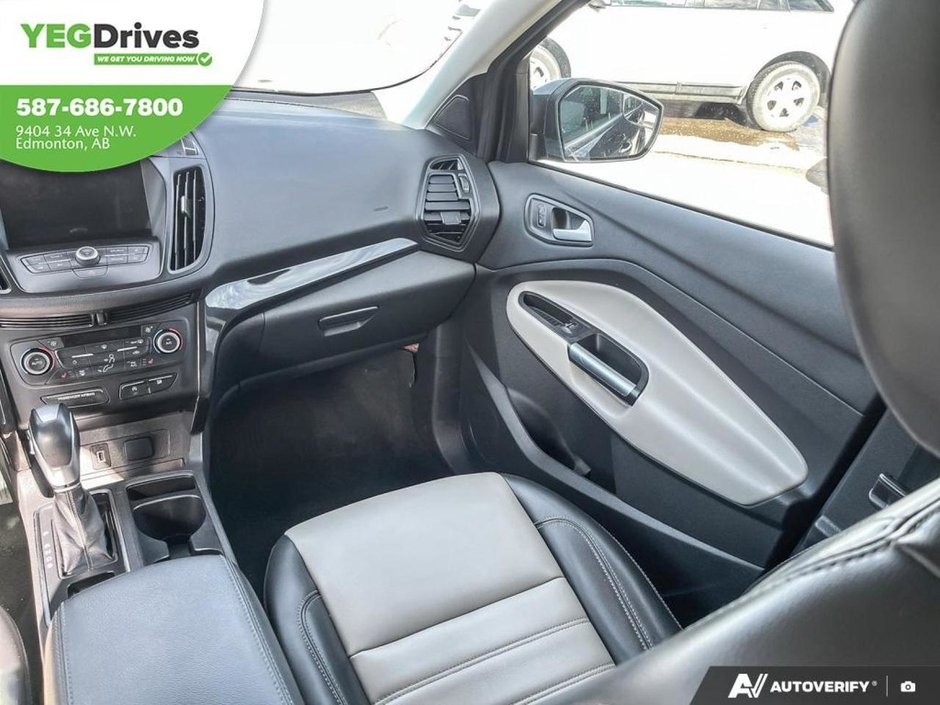 2019 Ford ESCAPE SEL-24