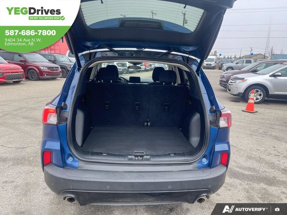 2022 Ford Escape SE-11