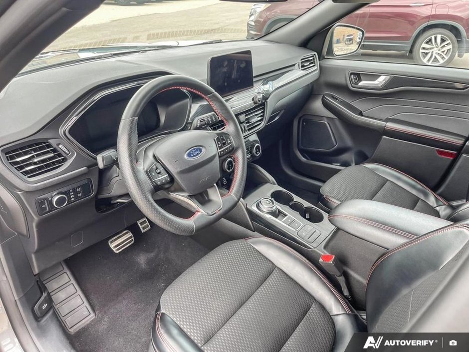 2024 Ford ESCAPE ST-LINE-12