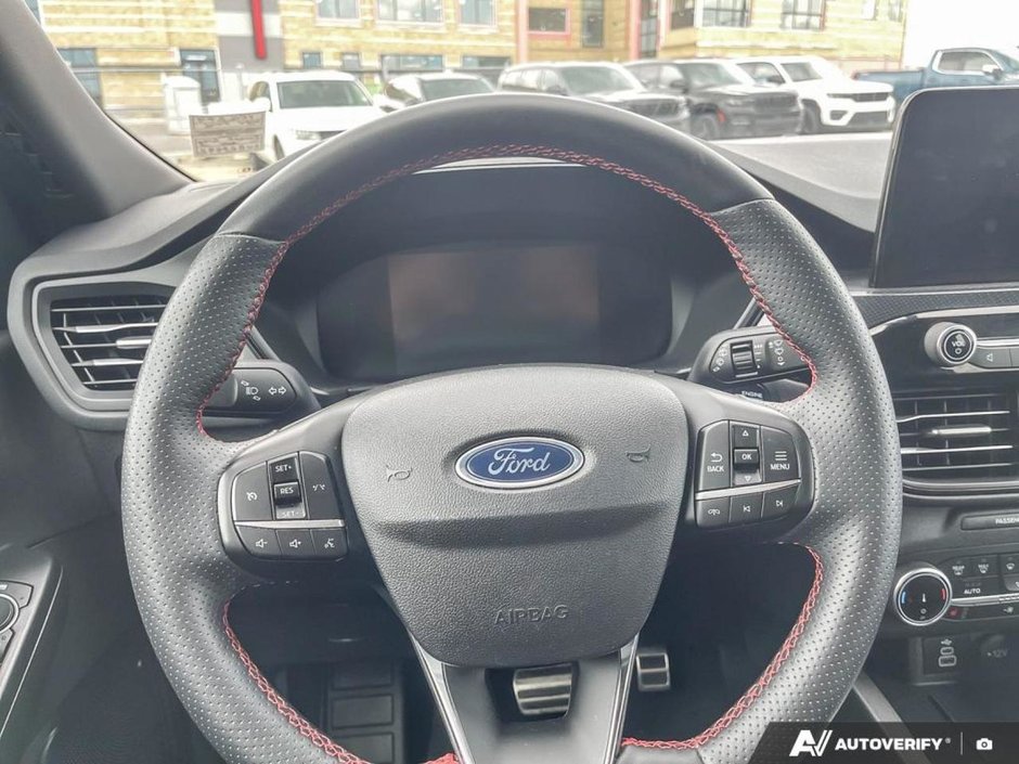 2024 Ford ESCAPE ST-LINE-13