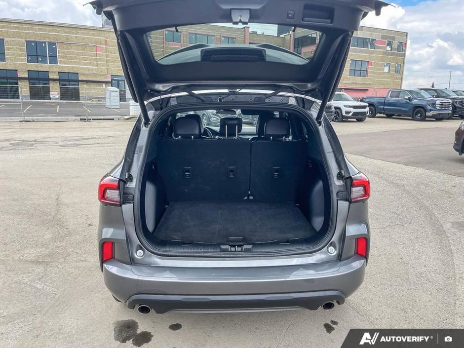 2024 Ford ESCAPE ST-LINE-11