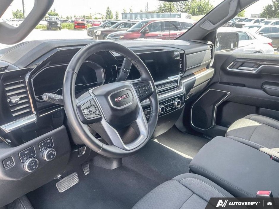 2024 GMC Sierra 1500 SLE-12