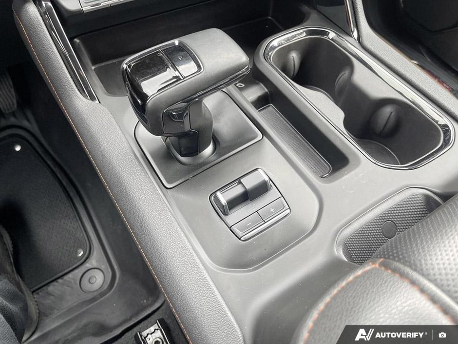 2025 GMC Sierra 1500 AT4-16