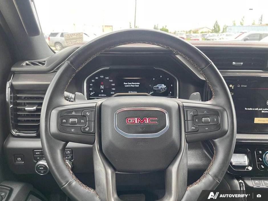 2025 GMC Sierra 1500 AT4-13