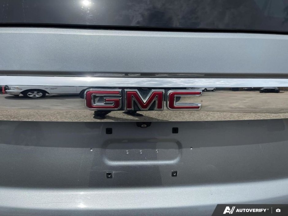 2024 GMC Yukon SLE-8