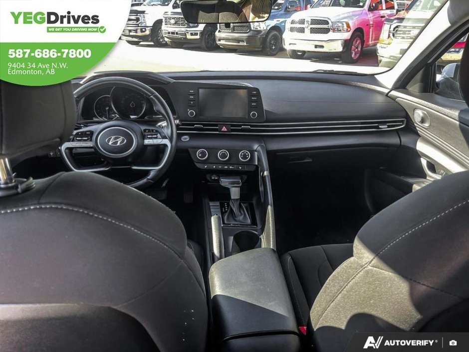 2023 Hyundai Elantra Preferred-23