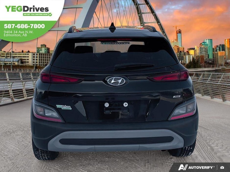 2022 Hyundai Kona Preferred Sun & Leather-4