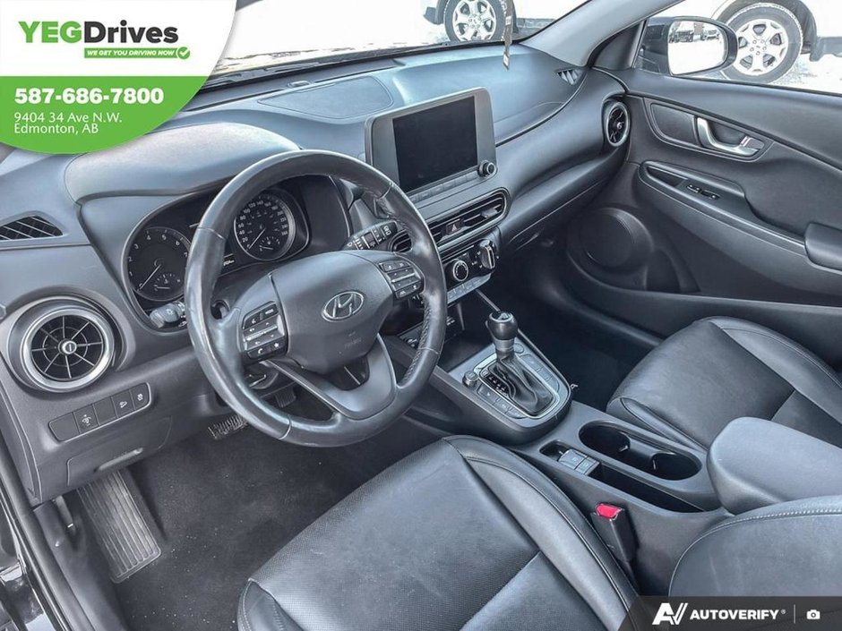 2022 Hyundai Kona Preferred Sun & Leather-12