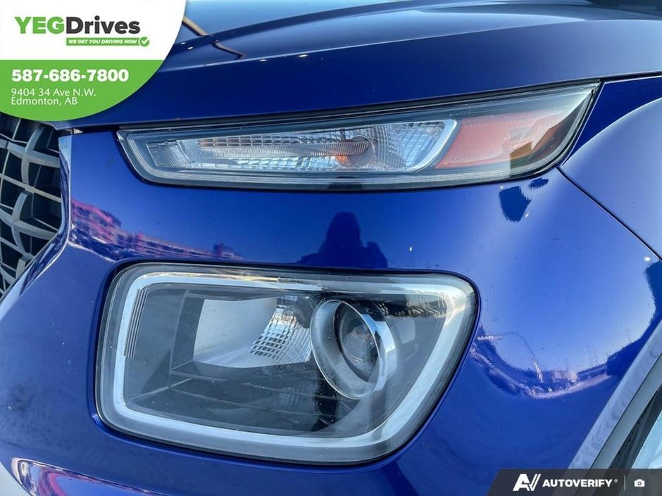 2023 Hyundai Venue Preferred-7