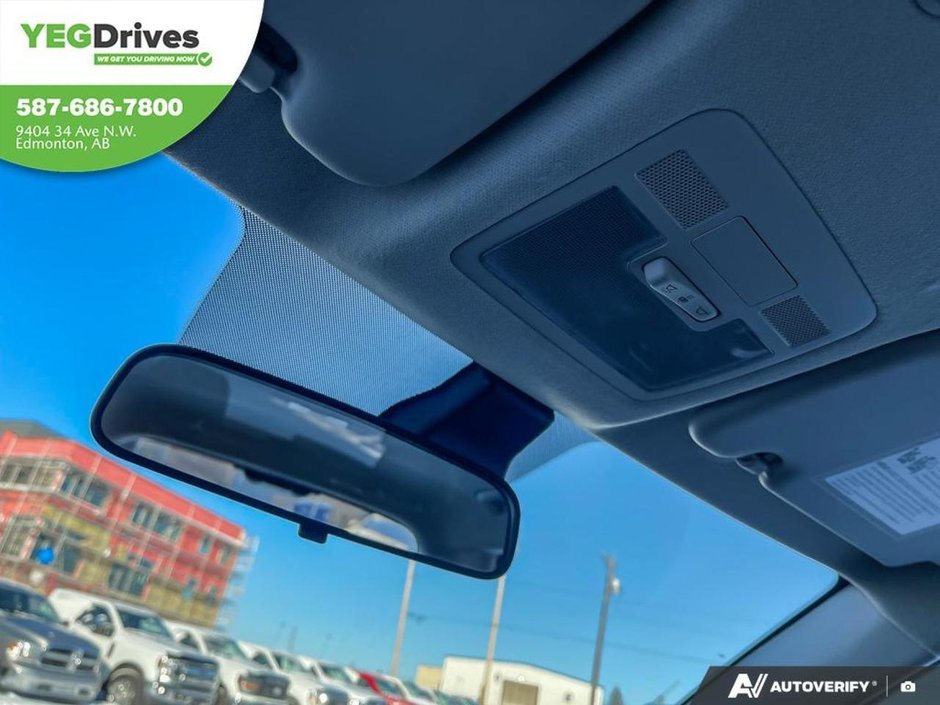 2023 Hyundai Venue Preferred-20