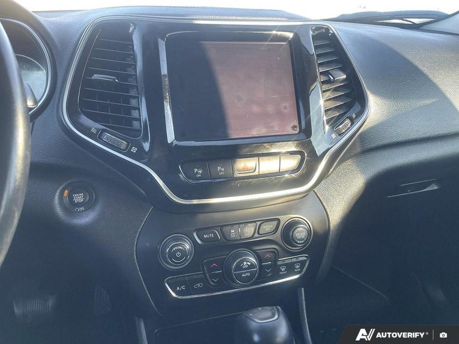 2019 Jeep Cherokee Limited-18