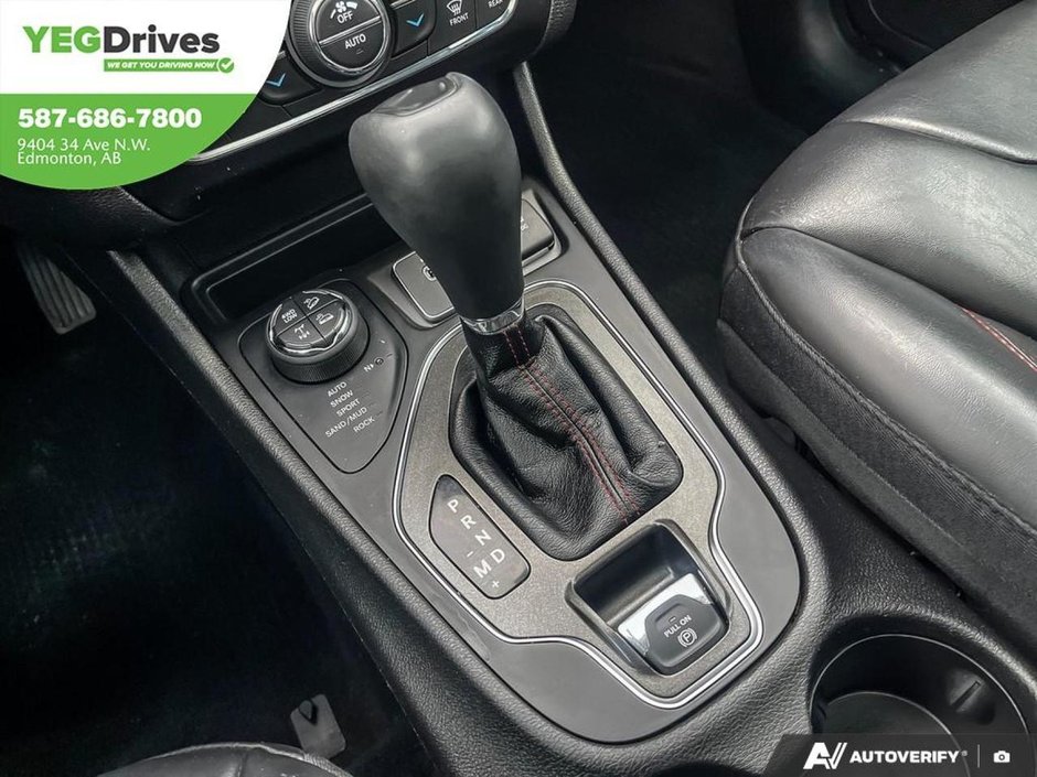 2020 Jeep Cherokee Trailhawk-17