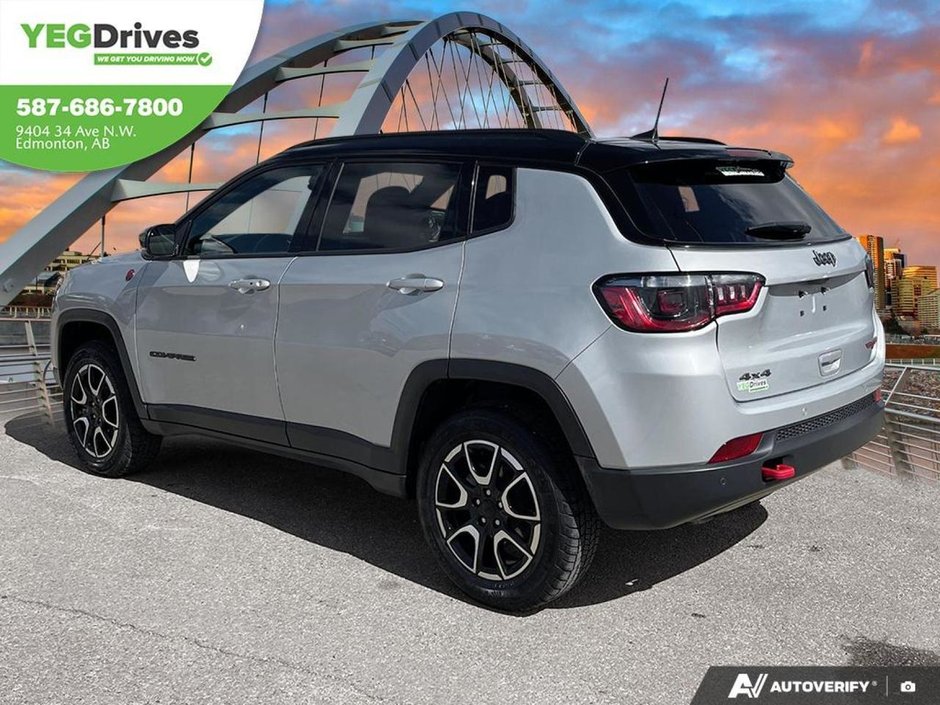 2024 Jeep Compass Trailhawk-3