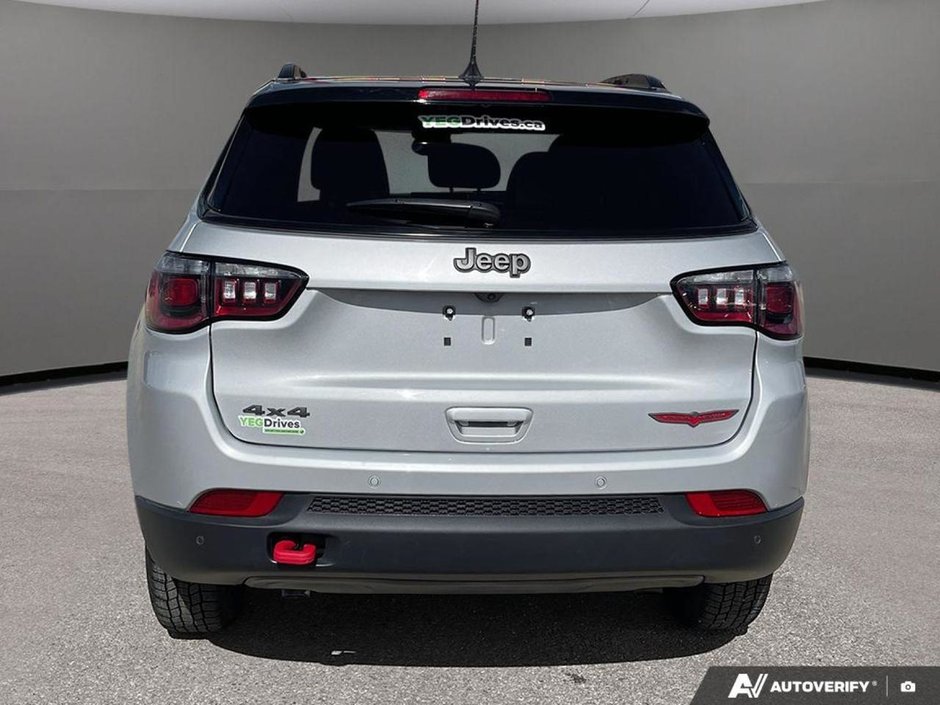 2024 Jeep Compass Trailhawk-4