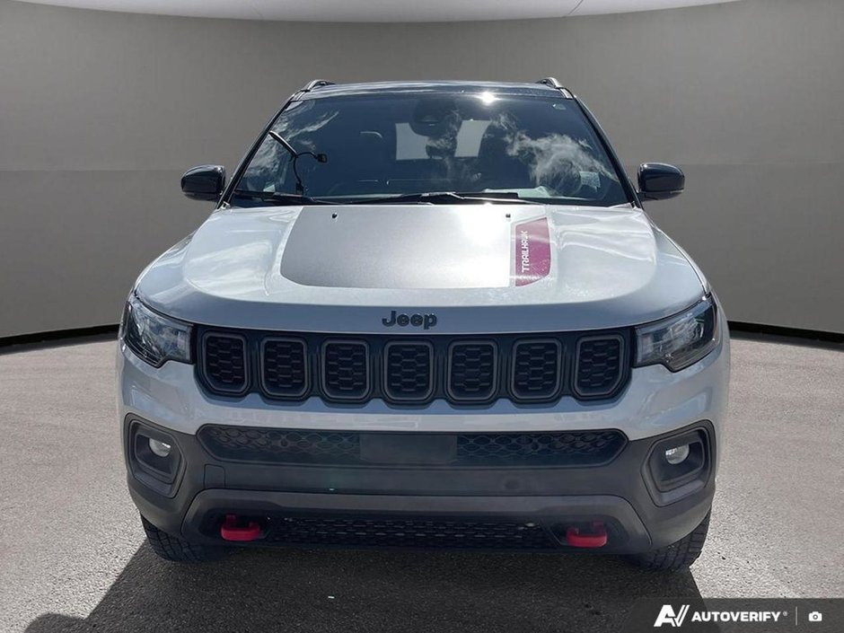 2024 Jeep Compass Trailhawk-1