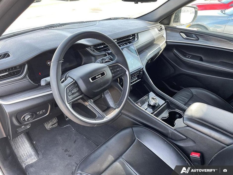 2024 Jeep Grand Cherokee Limited-12