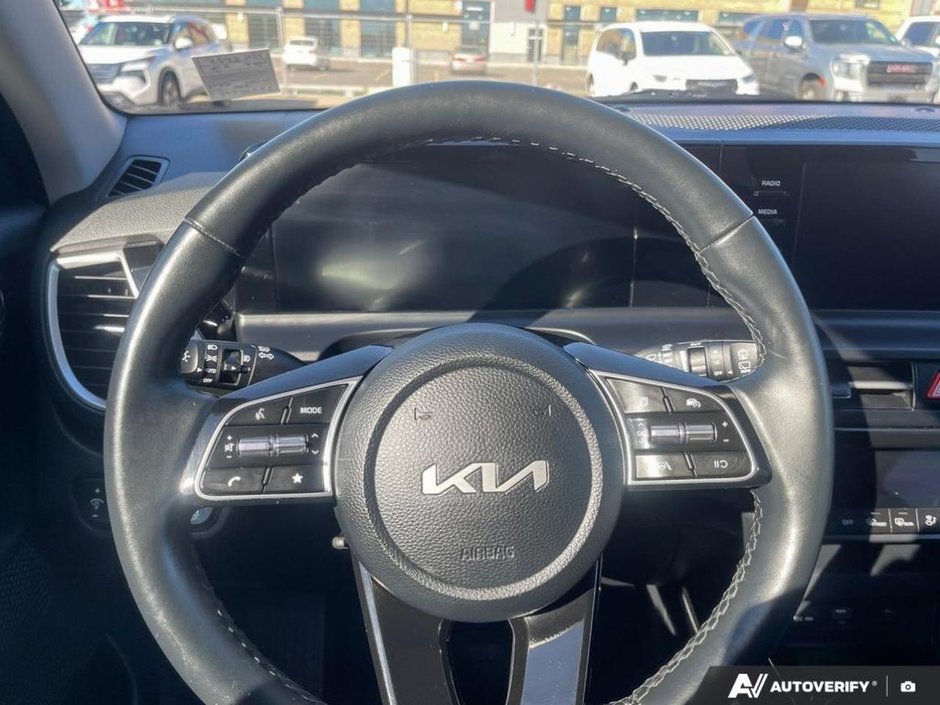2025 Kia Seltos EX-13