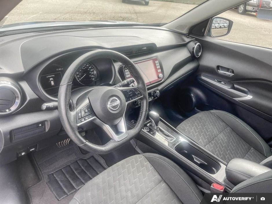 2025 Nissan Kicks Play SV-12