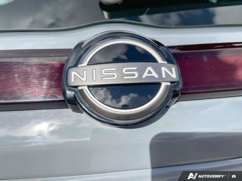2025 Nissan Kicks Play SV-8