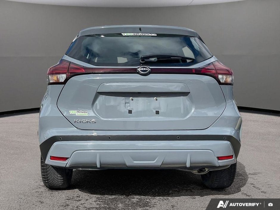 2025 Nissan Kicks Play SV-4