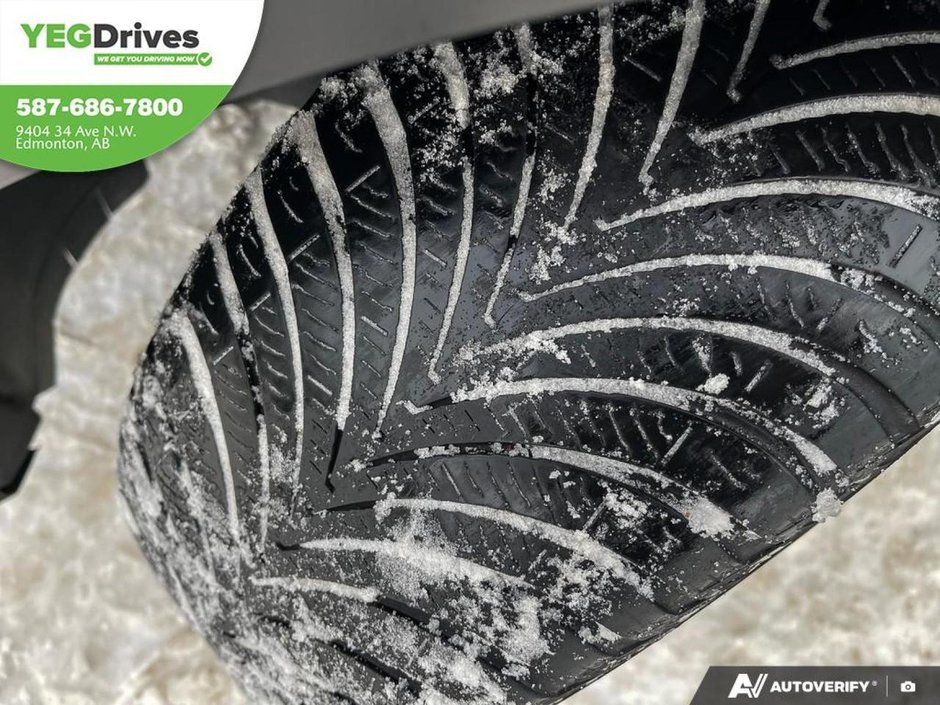 2024 Nissan Kicks SR PREMIUM-6