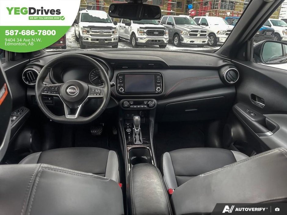 2024 Nissan Kicks SR PREMIUM-23