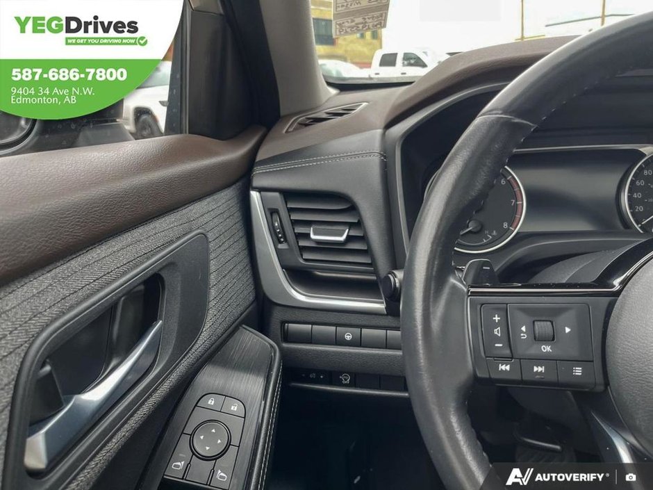 2023 Nissan Rogue SV Moonroof-16