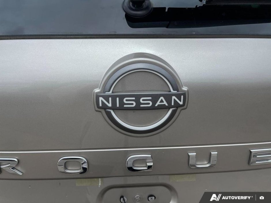 2023 Nissan Rogue SV Moonroof-8