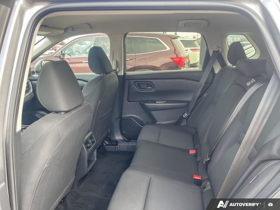 2025 Nissan Rogue S-22