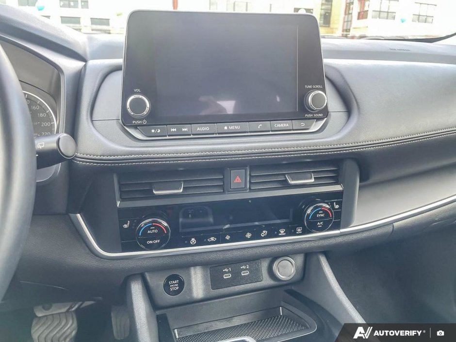 2025 Nissan Rogue S-18