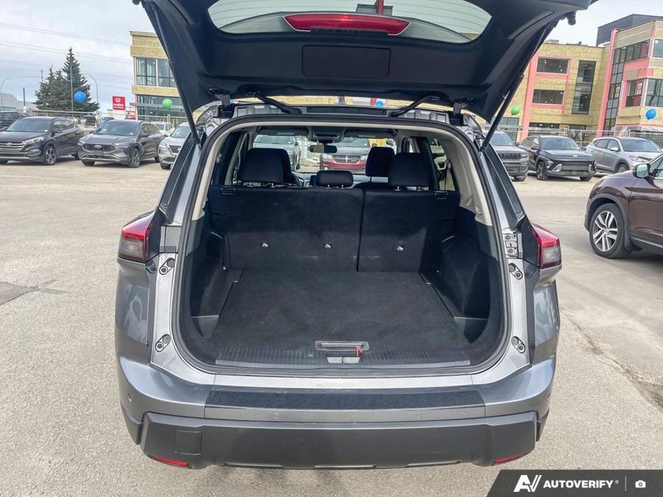 2025 Nissan Rogue S-11