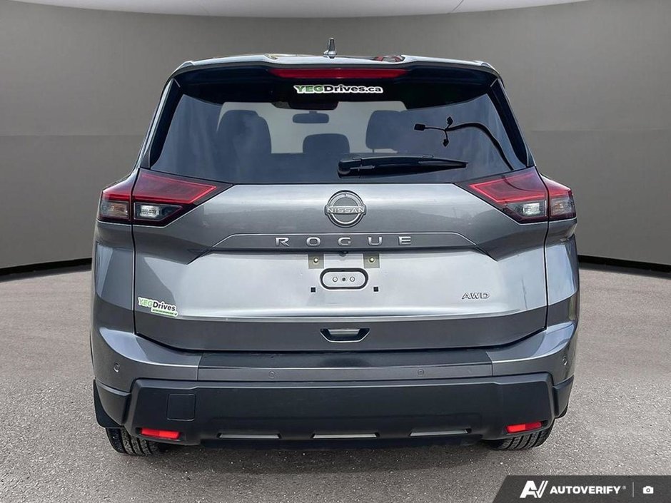 2025 Nissan Rogue S-4