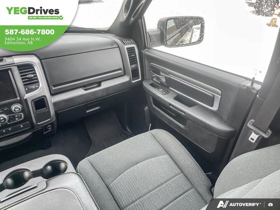 2022 Ram 1500 Classic Warlock-24