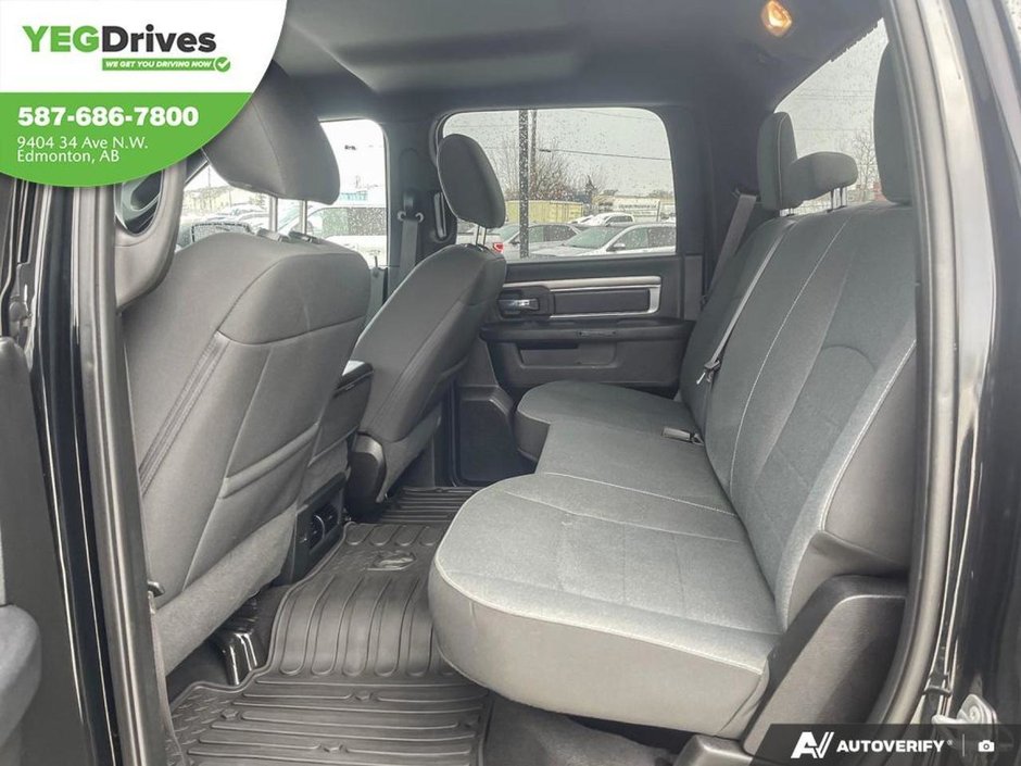 2022 Ram 1500 Classic Warlock-22