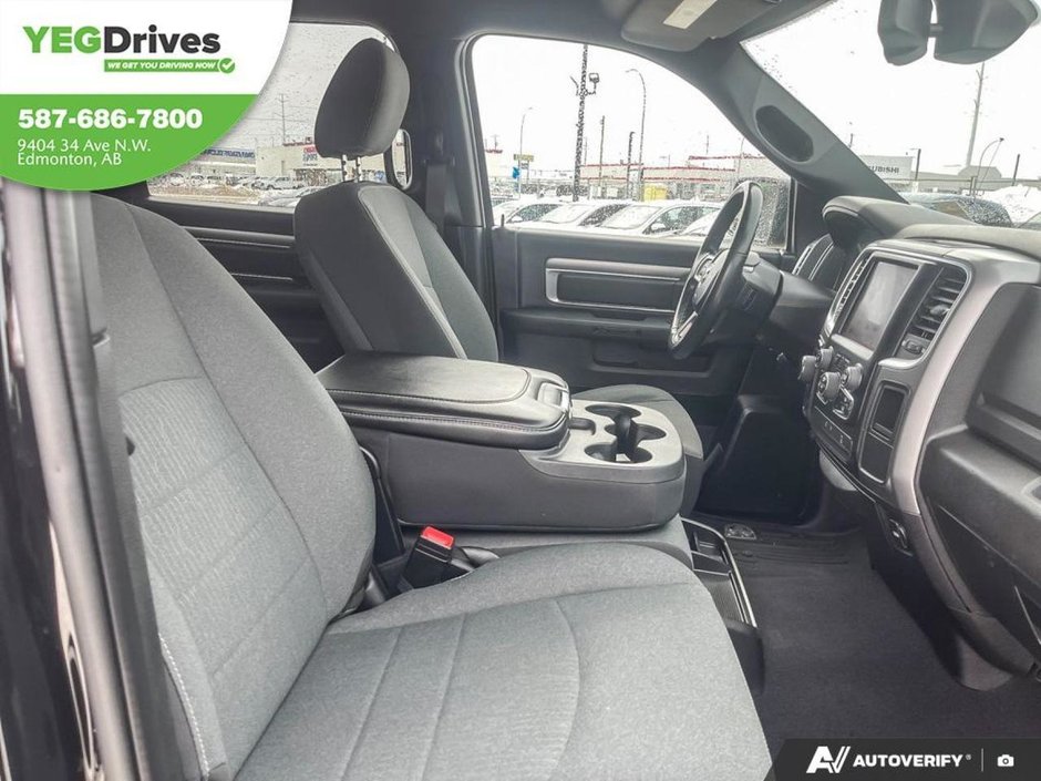 2022 Ram 1500 Classic Warlock-21