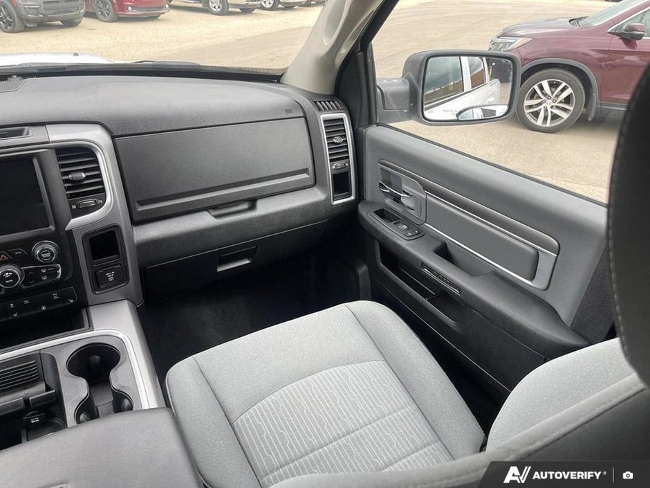 2022 Ram 1500 Classic SLT-24