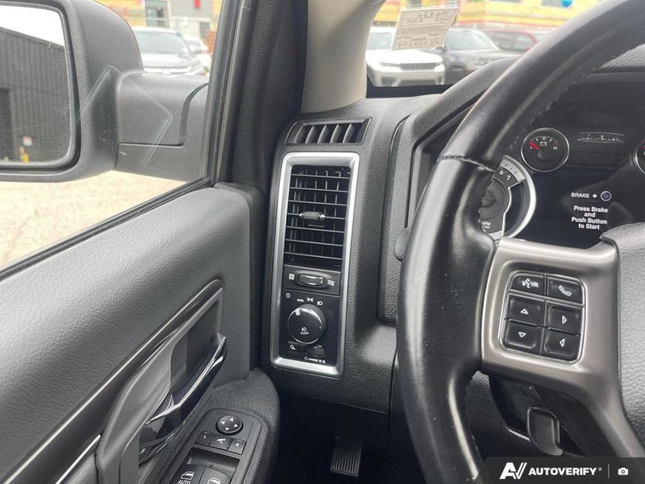 2022 Ram 1500 Classic SLT-16
