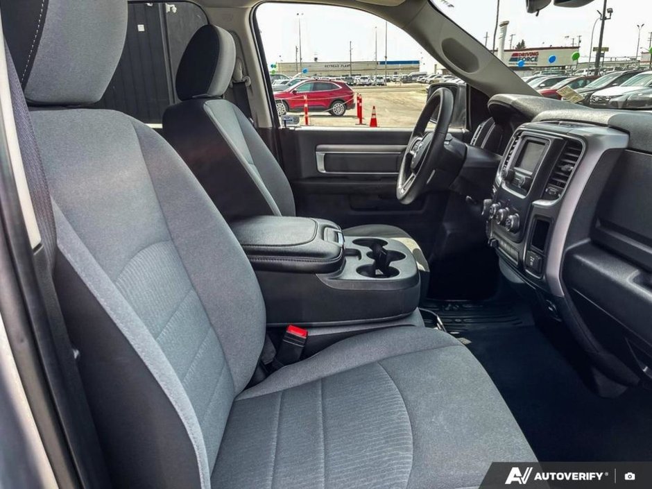 2023 Ram 1500 Classic SLT-21