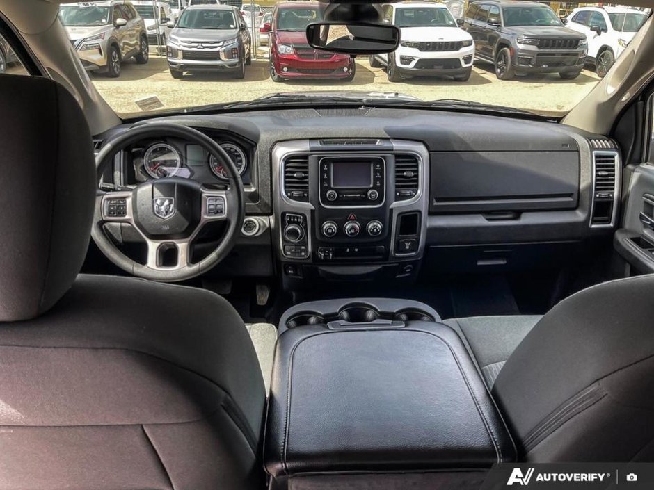 2023 Ram 1500 Classic SLT-23
